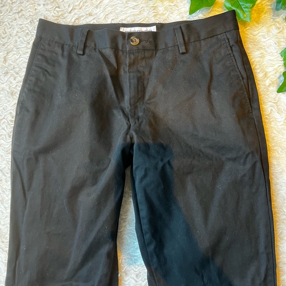 NWOT, CHINO PANT CLASSIC FIT STRAIGHT LEG NATURALLY WRINKLE-RESISTANT - Picture 7 of 16